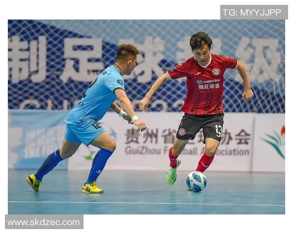 南京篮球队在邀请赛中以81分稳居积分榜首位展现强劲实力